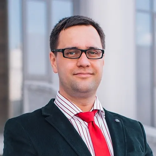 Максим Степаненко